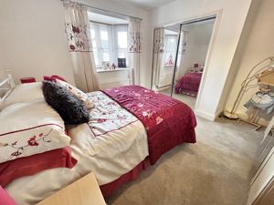 Bedroom- click for photo gallery